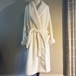 Plush Robe by Nordstrom Lingerie - Size 1X